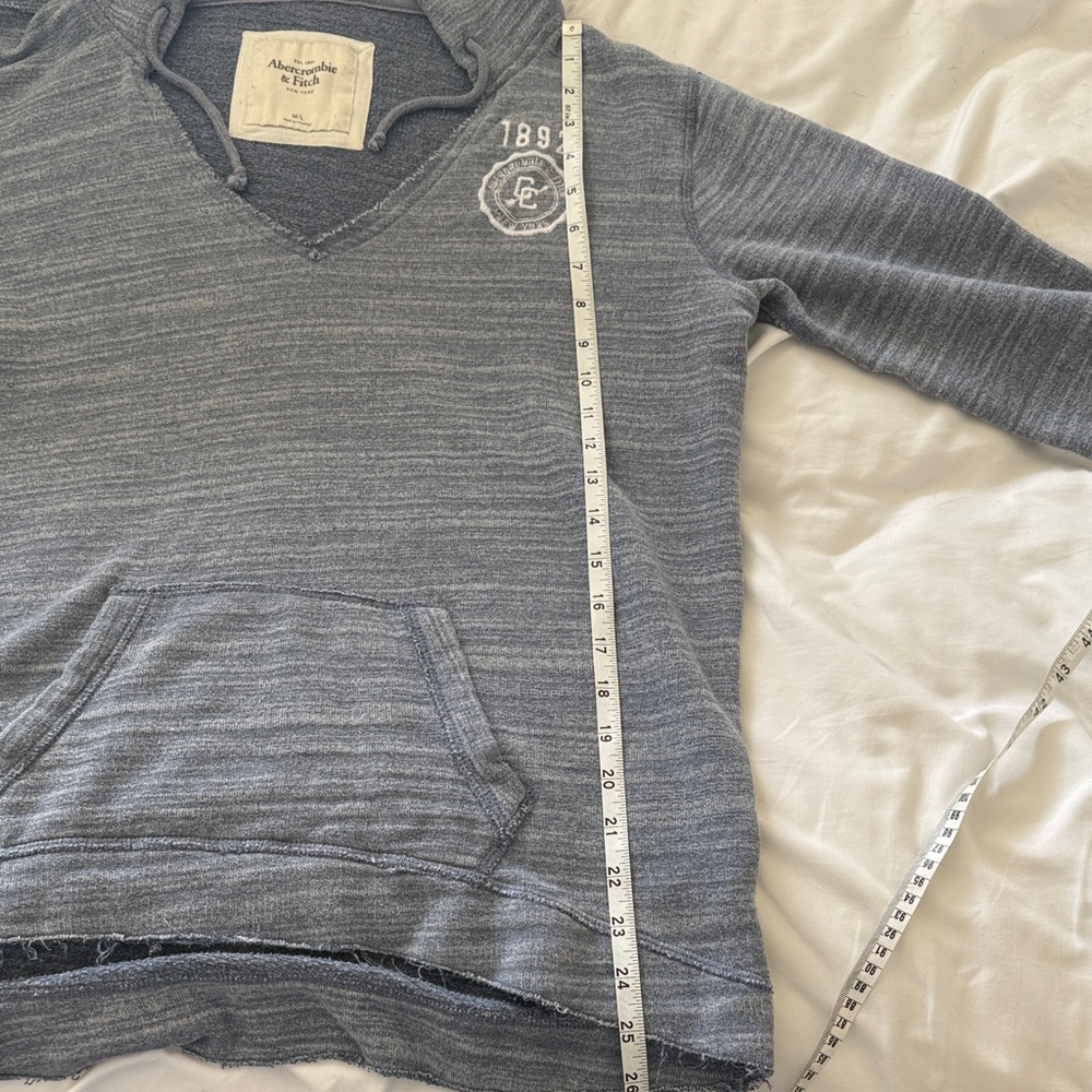 Abercrombie & Fitch Light Blue V-Neck Hooded Sweater Size M/L - Picture 8 of 9
